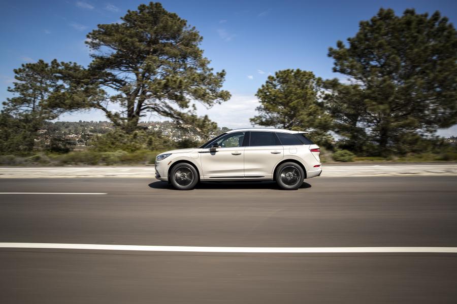  Lincoln Corsair Grand Touring 2020 года  (фото 19 из 22)